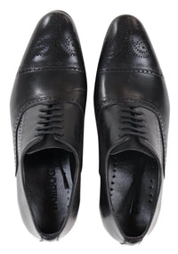 Meeste klassikalised mustad brogue-kingad