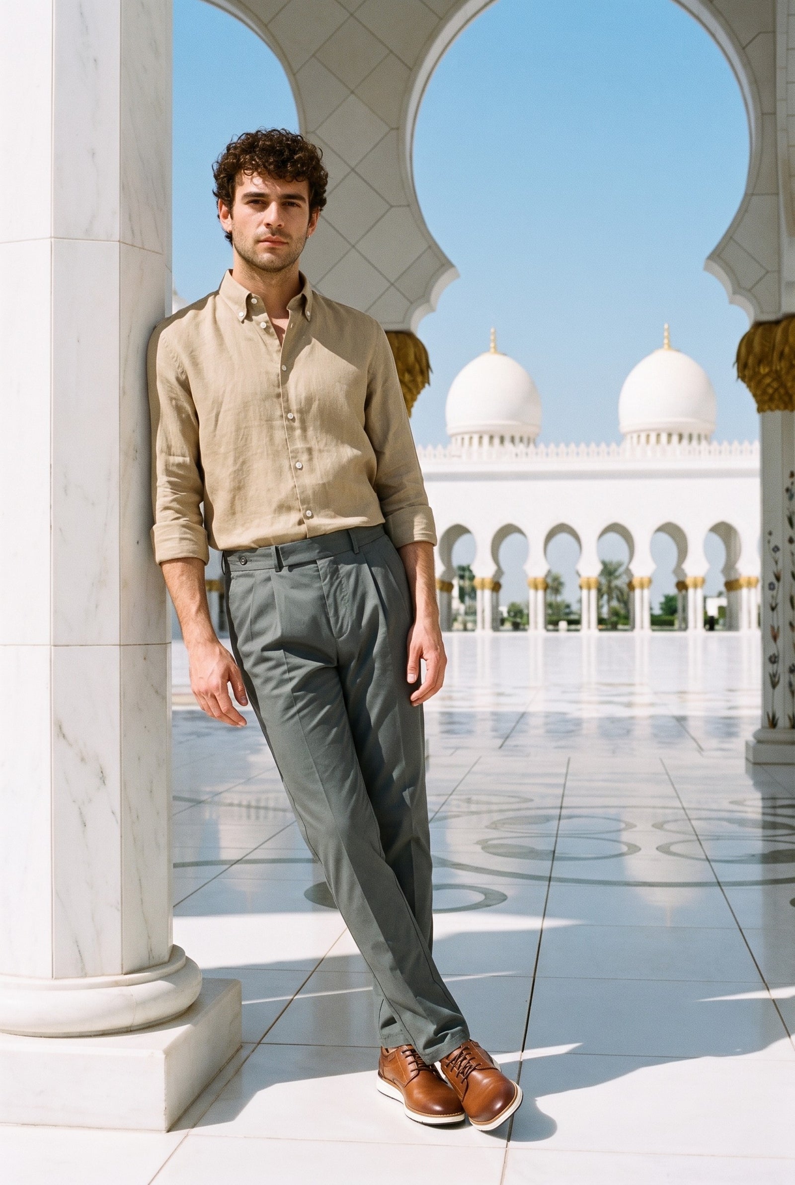 Look #1020 styled with Salveirohelised volditud meeste elegantsed vabaajapüksid, klassikalise lõikega