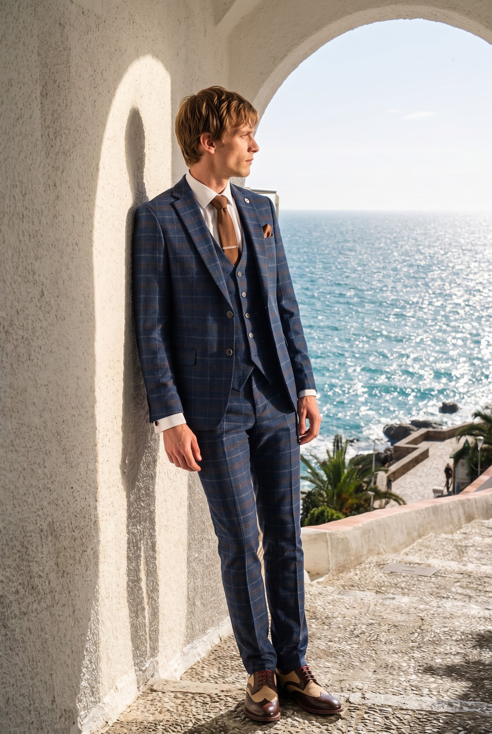 Look #936 styled with Meeste tumesinine ruuduline kolmeosaline ülikond - Paul Andrew Kenneth