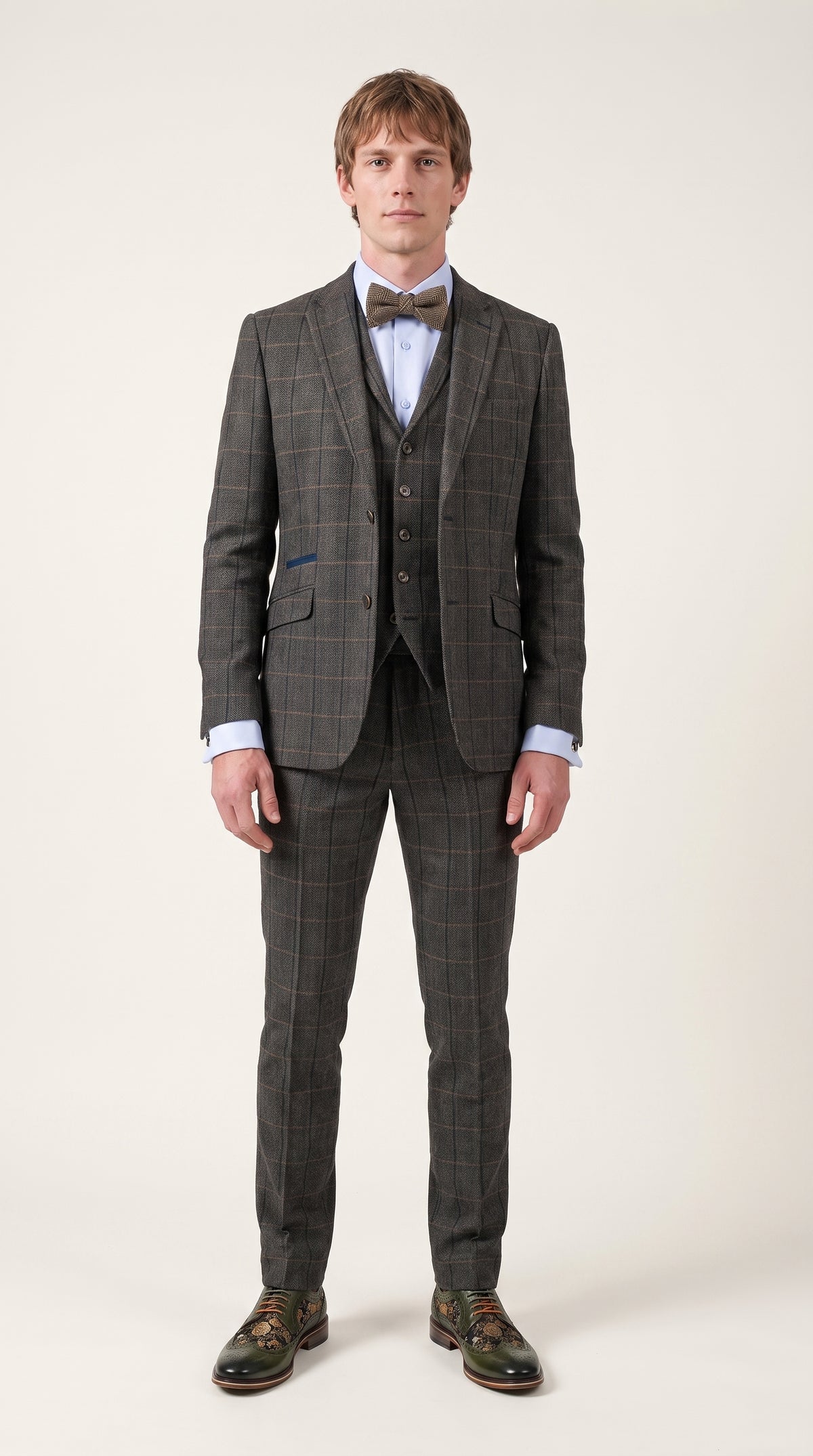 Look #330 styled with Cavani Albert - meeste kalasabamustriga tviidruuduline kolmeosaline ülikond - tumesinine