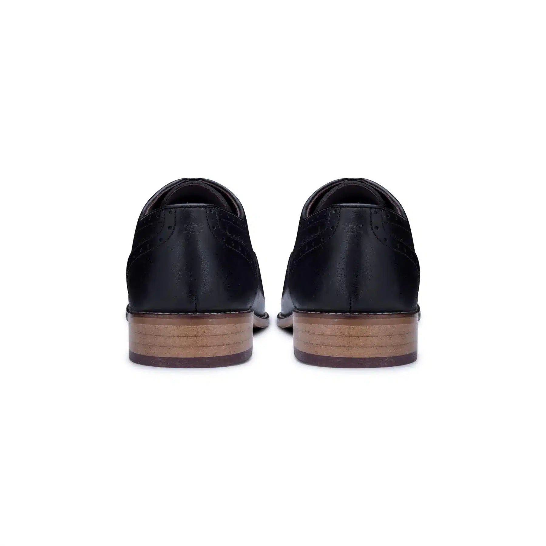 Meeste päris nahast klassikalised mustad paeltega brogue-kingad, elegantsed ja pidulikud nahast vintage-kingad