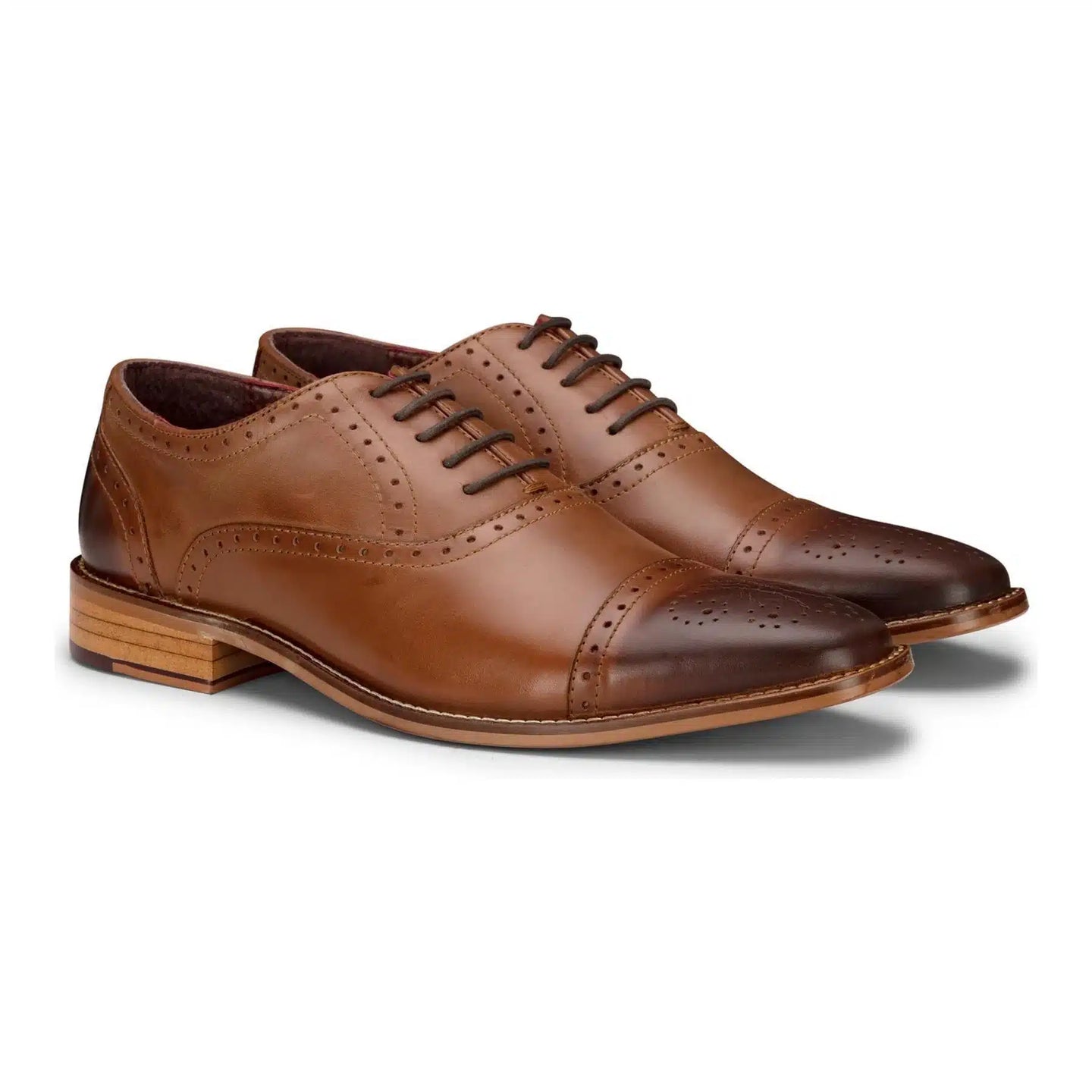 Meeste päris nahast klassikalised mustad paeltega brogue-kingad, elegantsed ja pidulikud nahast vintage-kingad