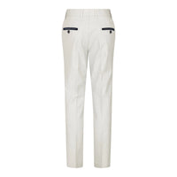 Poiste kolmeosaline kreemikas tviidülikond pulmapeole ruuduline rätsepatööna valminud elegantne pidulik ülikond