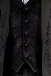 AK-26 meeste must kolmeosaline sametist pulmasmoking satiinist revääridega