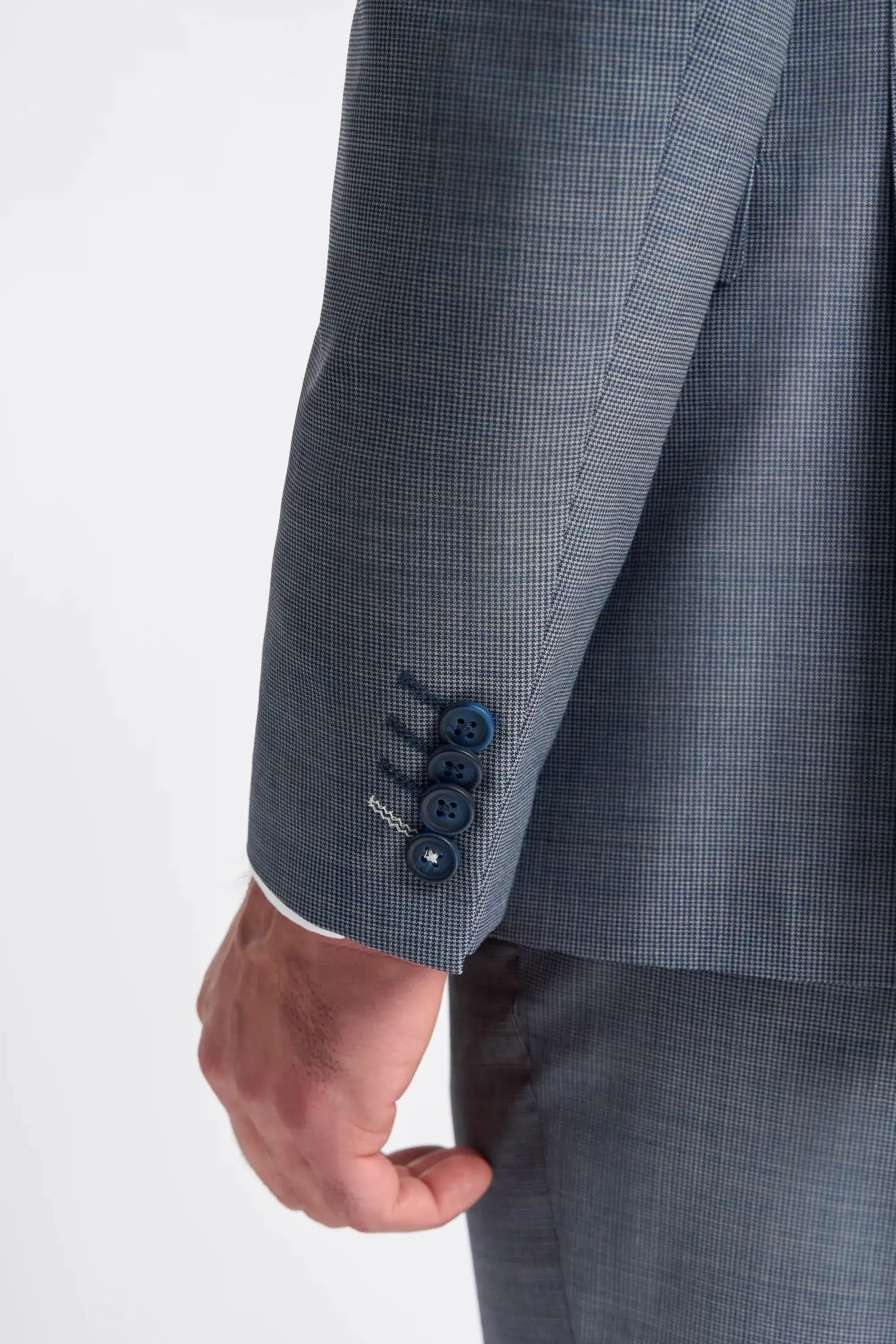 Bond - meeste hall kolmeosaline rätsepatööna valminud ülikond