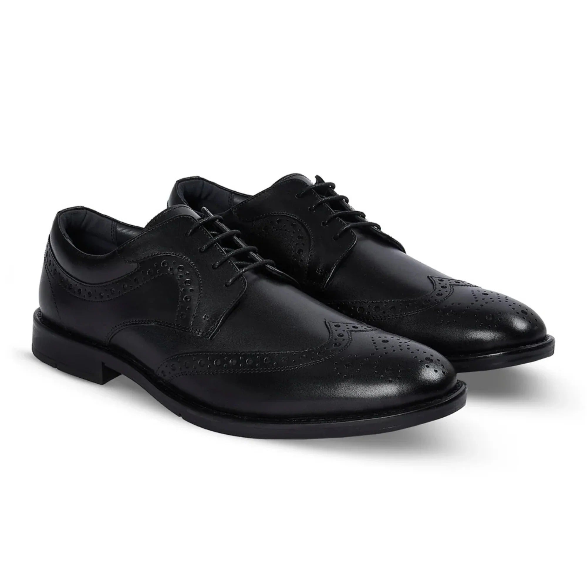 Cambridge - meeste mustad tiivakujulised brogue-taldrikuga Derby kingad