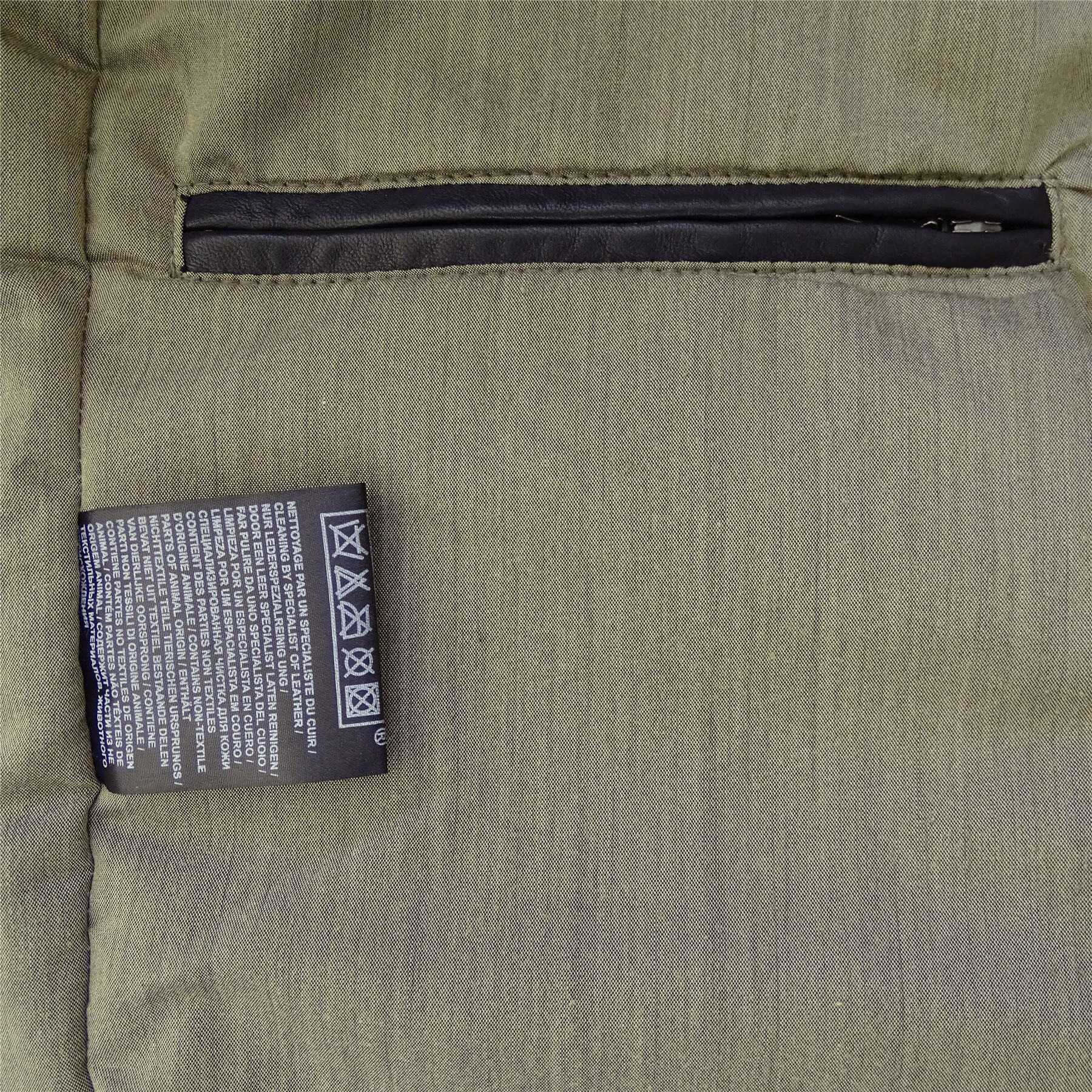 Tumesinine ehtsast nahast bikerjakk meestele