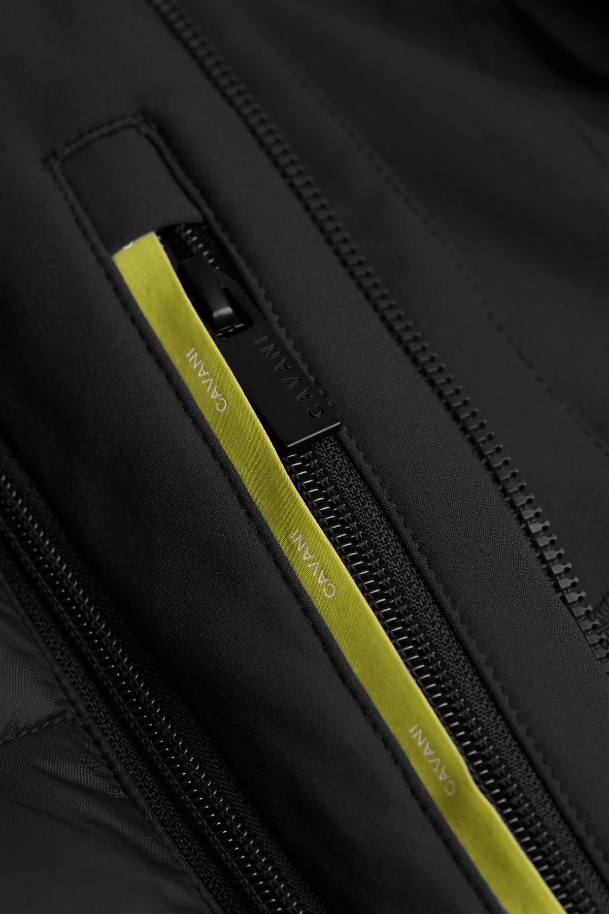 Heston - meeste kerge vabaaja polsterdatud must mantel