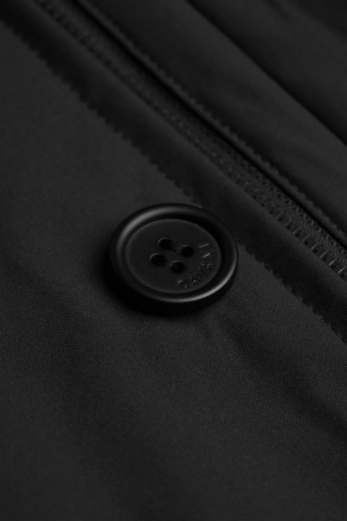 Heston - meeste kerge vabaaja polsterdatud must mantel