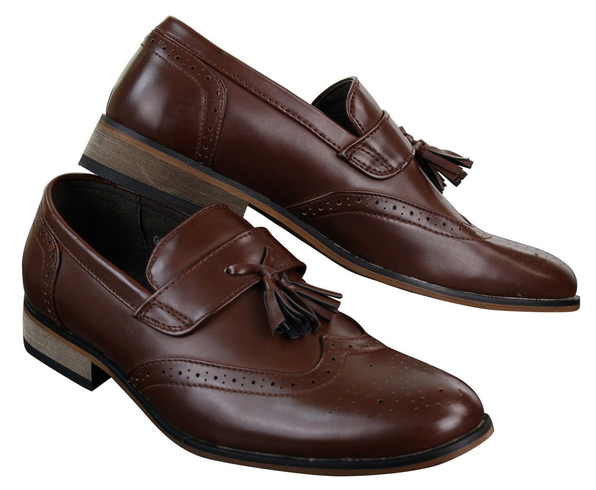 Meeste nahast sussid, tupsudega brogue-saapad, klassikalised, vintage, retro stiilis autokingad