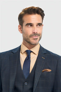 Meeste tumesinine ruuduline rätsepatööna valminud bleiser