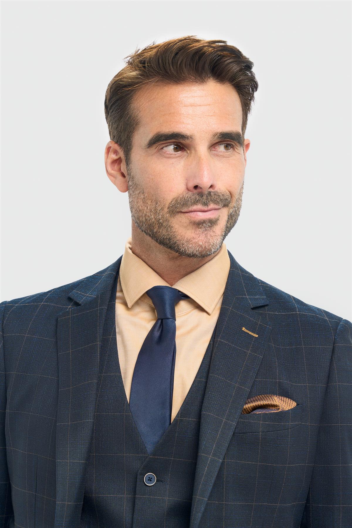 Meeste tumesinine ruuduline rätsepatööna valminud bleiser