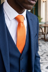 Meeste oranž punane peenike lips